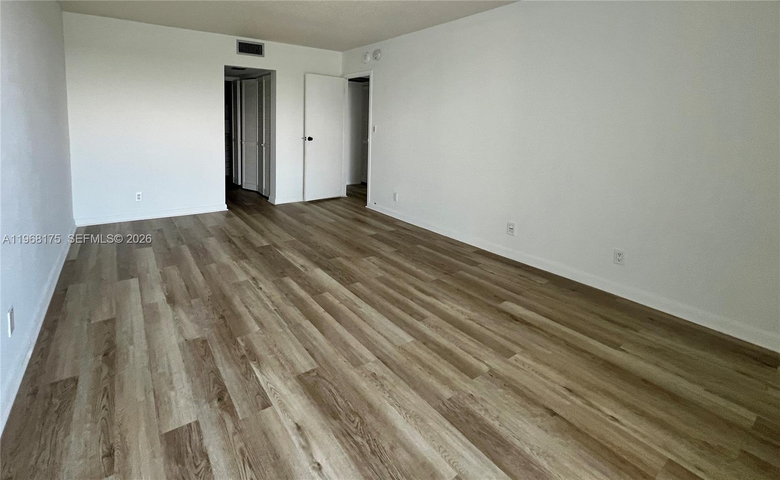 1418 2 / 2 1357 кв.футов $ 2026-02-18 0 Фото