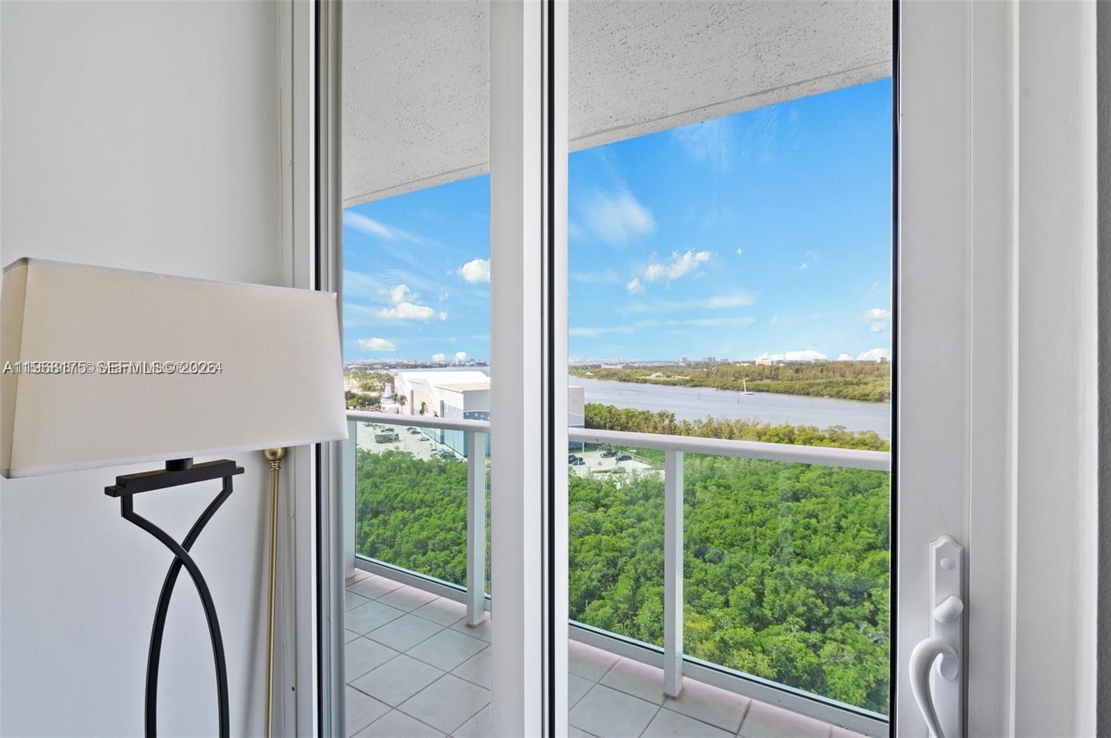 1418 2 / 2 1357 кв.футов $ 2026-02-18 0 Фото