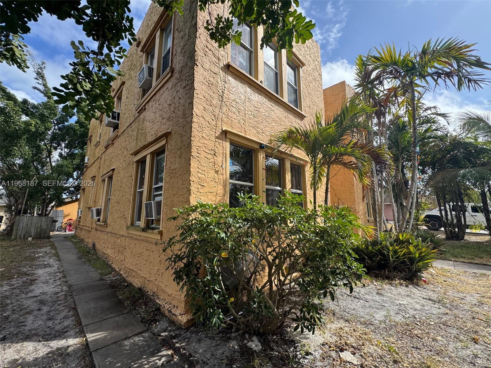   /  2976 sq. ft. $ 2026-02-19 0 foto