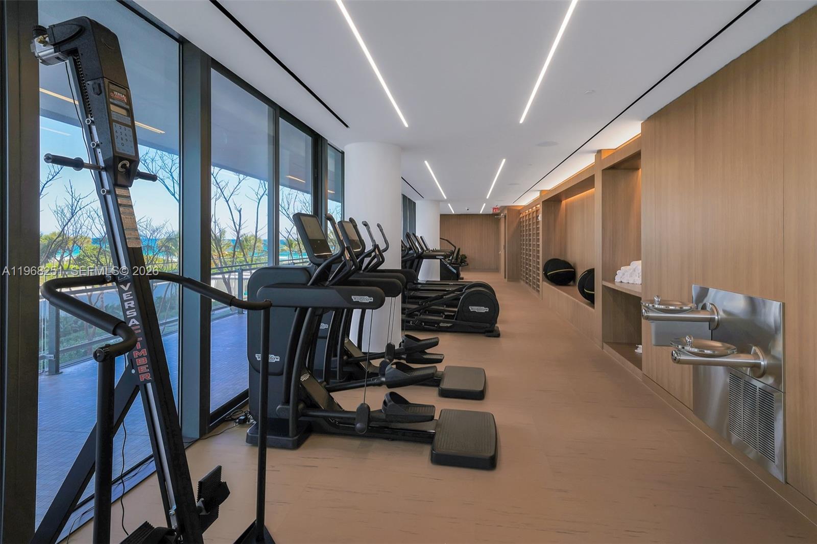 Ver detalles 606 2 / 3 1602 sq. ft. $ 2026-02-19 0 foto