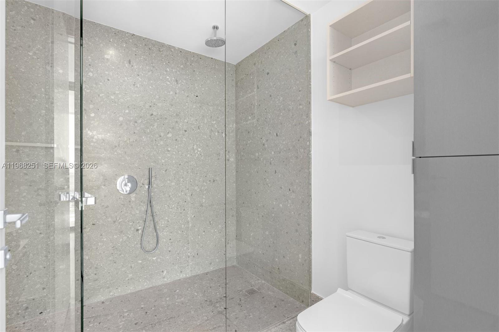 Ver detalles 606 2 / 3 1602 sq. ft. $ 2026-02-19 0 foto