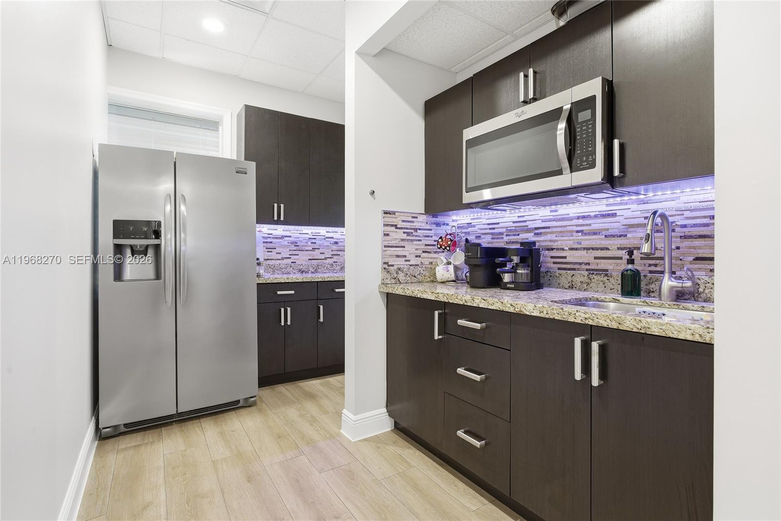   /   кв.футов $ 2026-02-19 0 Фото