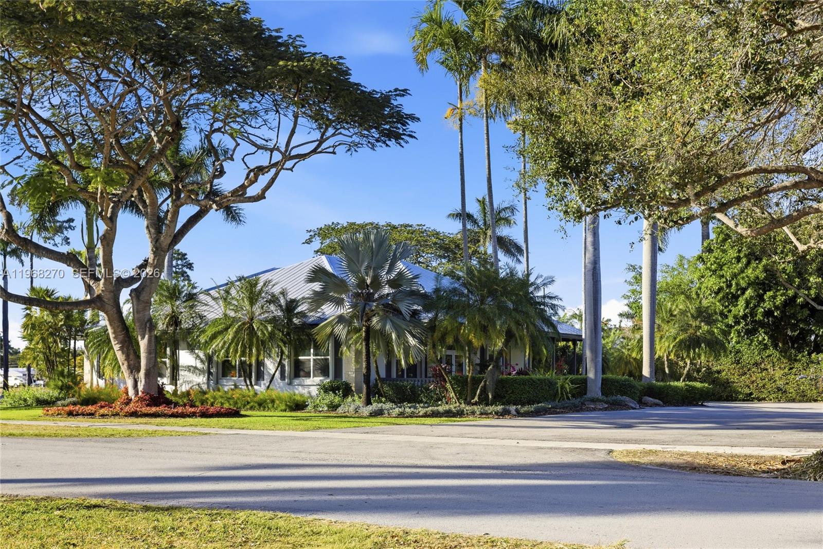   /   кв.футов $ 2026-02-19 0 Фото