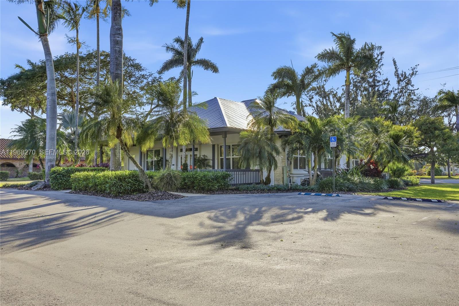   /   кв.футов $ 2026-02-19 0 Фото