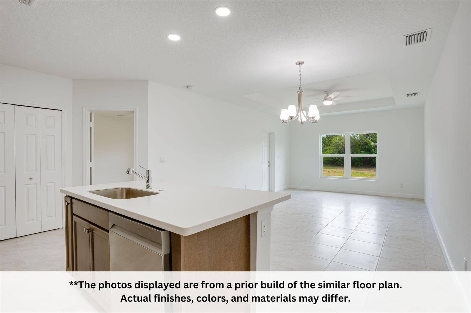 Ver detalles / 4 2372 sq. ft. $ 2026-06-17 0 foto