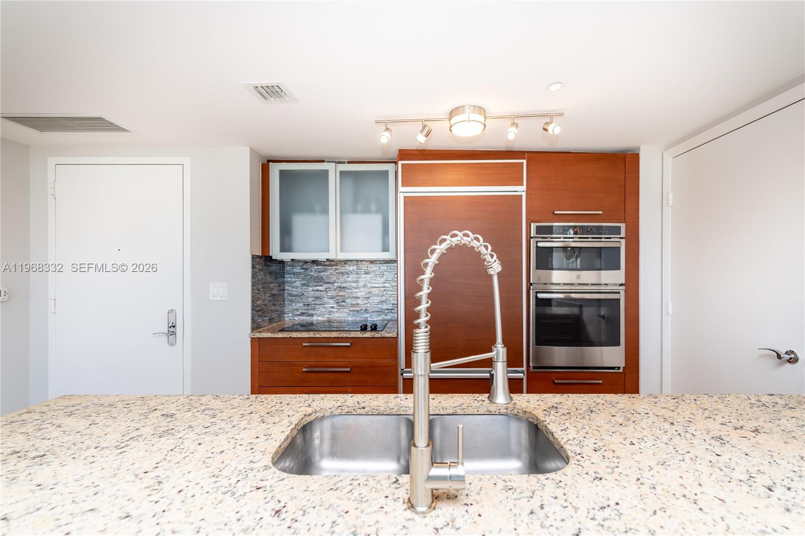 2907 1 / 1 871 sq. ft. $ 2026-02-19 0 foto