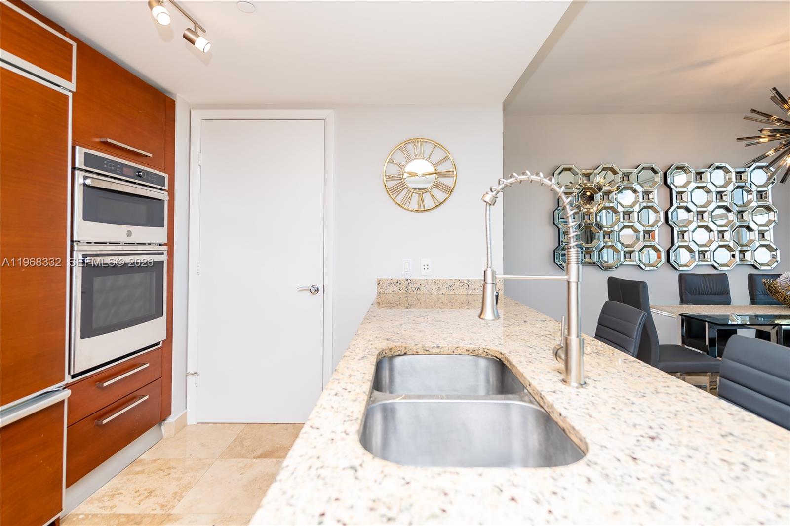 2907 1 / 1 871 sq. ft. $ 2026-02-19 0 foto