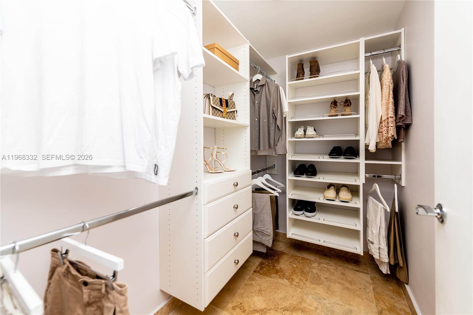 2907 1 / 1 871 sq. ft. $ 2026-02-19 0 foto