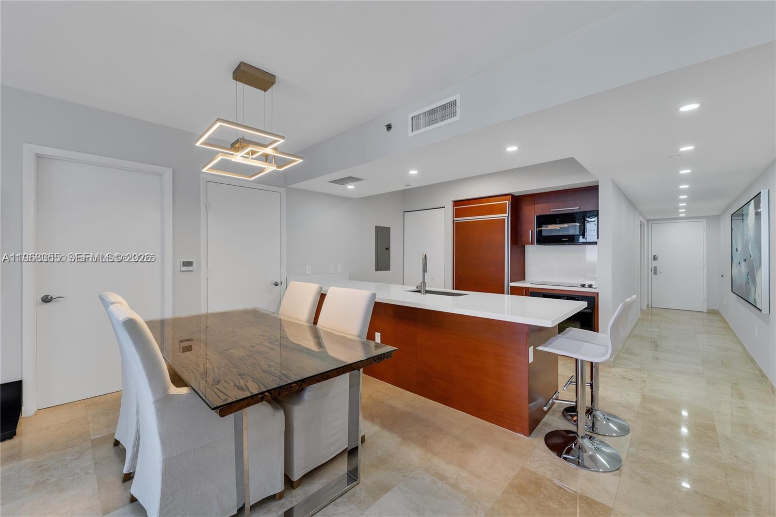 3510 2 / 2 1337 sq. ft. $ 2026-05-27 0 foto