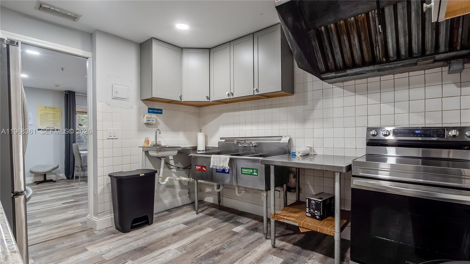   /   кв.футов $ 2026-02-19 0 Фото