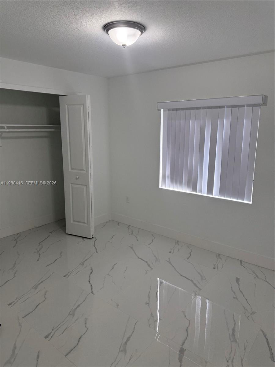   /  2160 sq. ft. $ 2026-02-19 0 foto