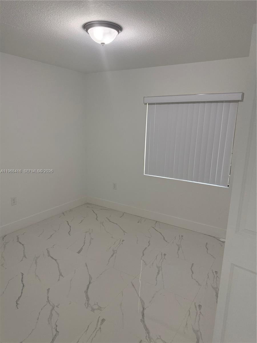   /  2160 sq. ft. $ 2026-02-19 0 foto