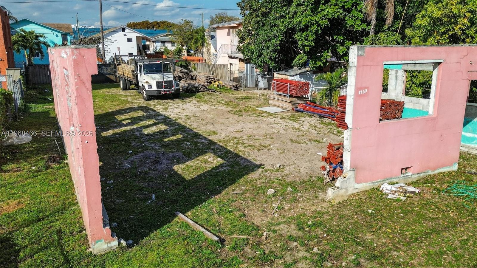   /   кв.футов $ 2026-02-19 0 Фото