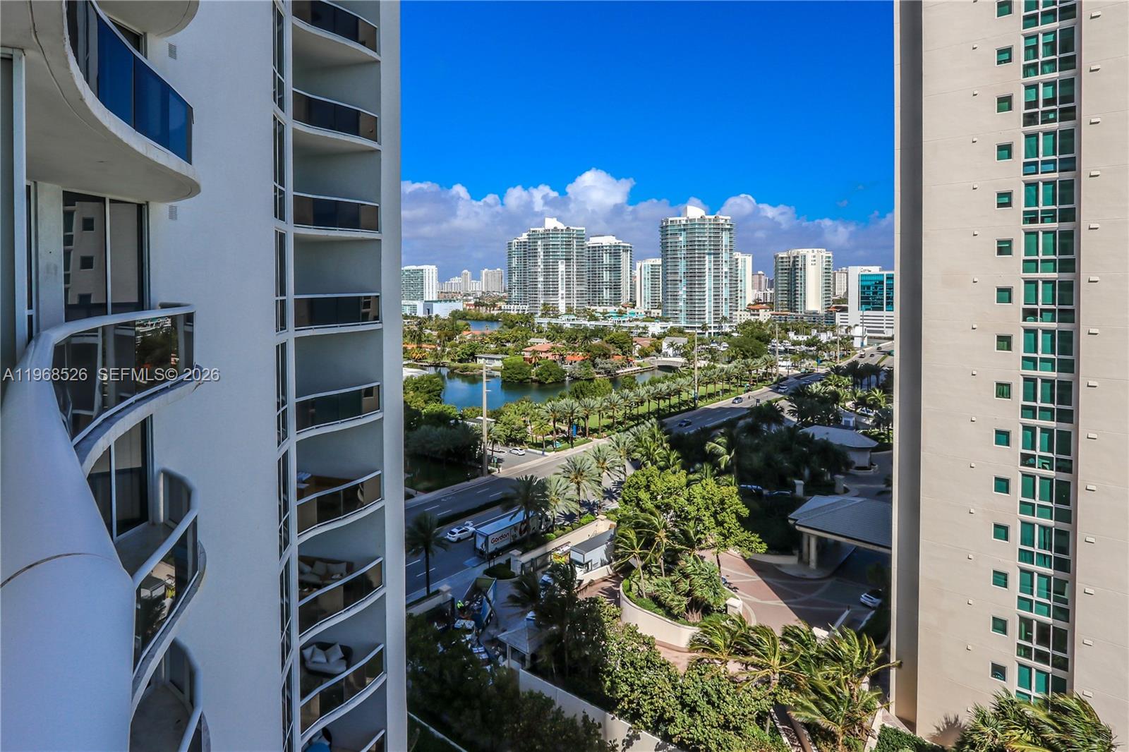 Подробнее 1102 3 / 4 1979 кв.футов $ 2026-02-19 0 Фото