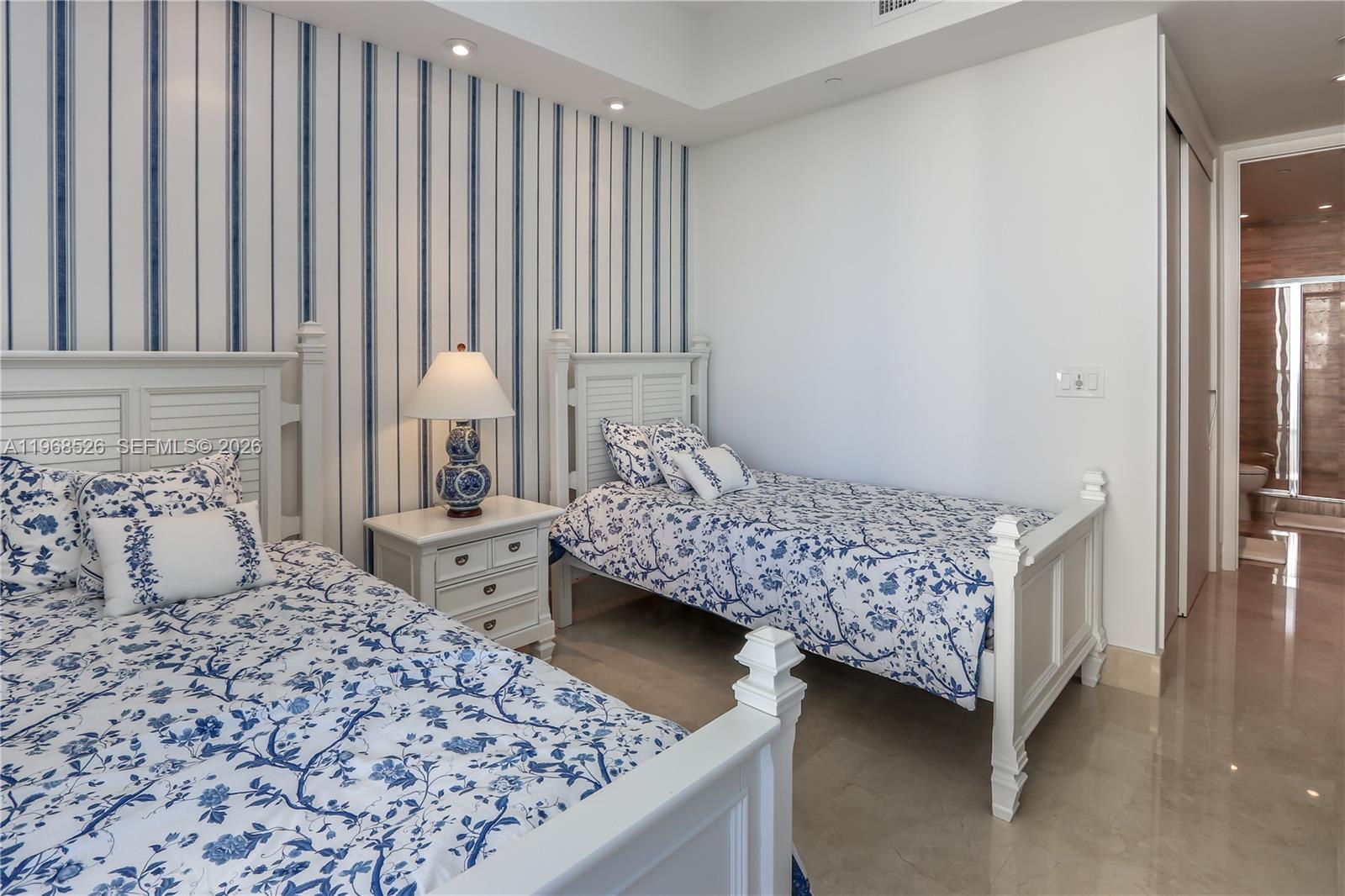 Подробнее 1102 3 / 4 1979 кв.футов $ 2026-02-19 0 Фото