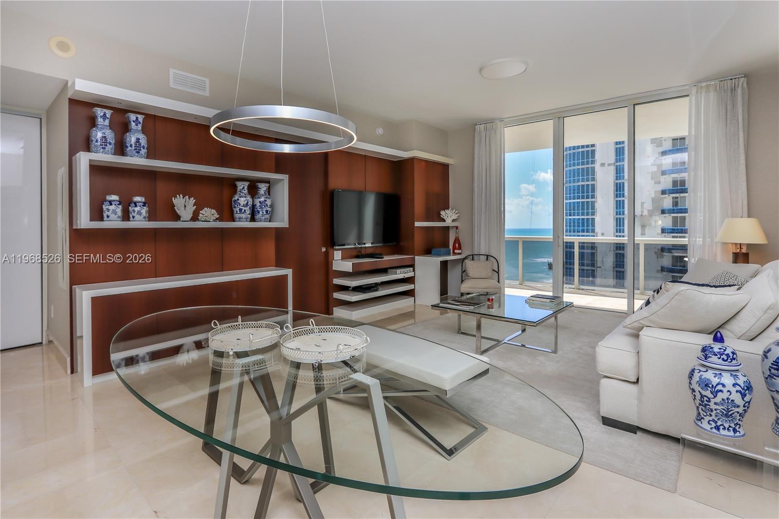 Подробнее 1102 3 / 4 1979 кв.футов $ 2026-02-19 0 Фото