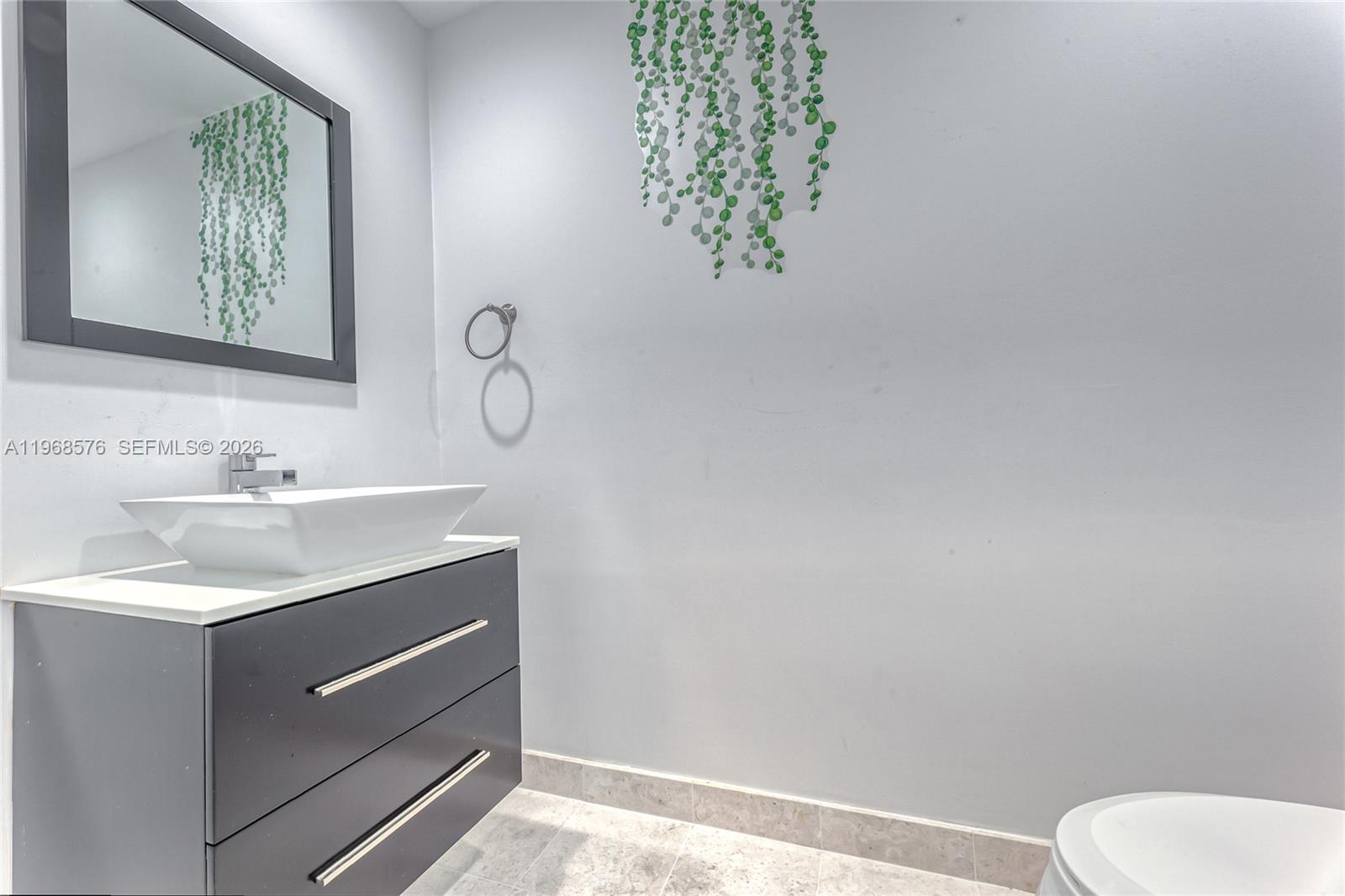 Photo of 3535 OCEAN DR #2203, Hollywood, Florida, 33019 - 1/2 bath