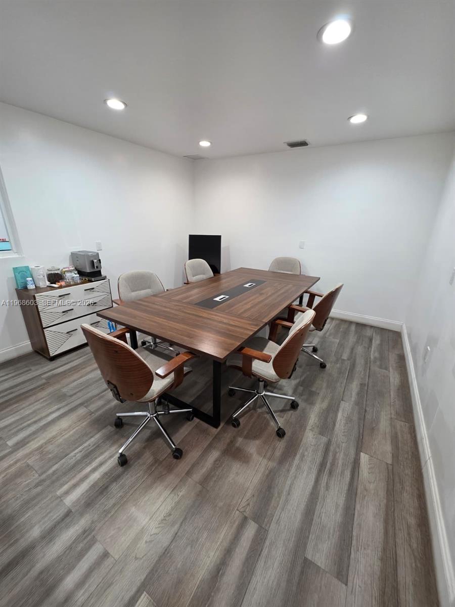 3337  /   sq. ft. $ 2026-02-19 0 Photo