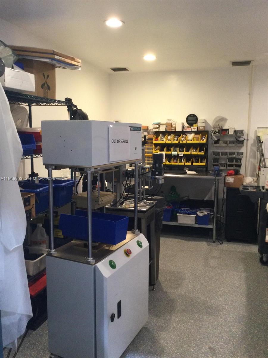 3337  /   sq. ft. $ 2026-02-19 0 Photo