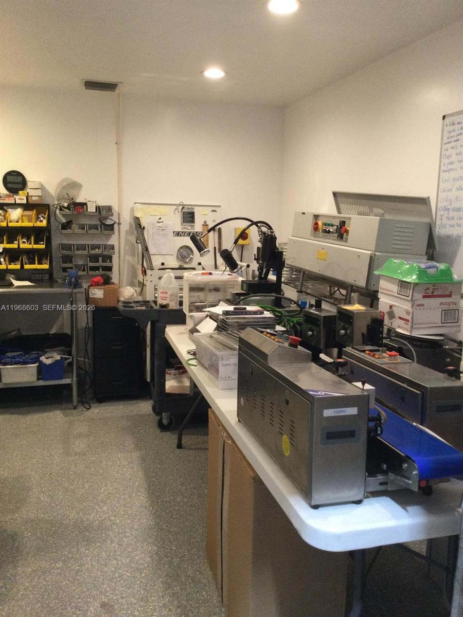 3337  /   sq. ft. $ 2026-02-19 0 Photo