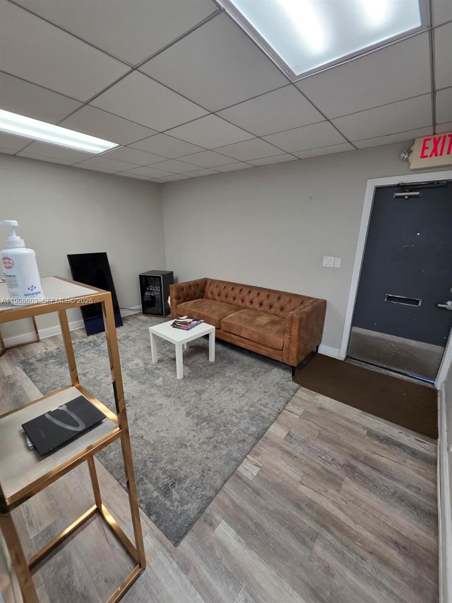 3337  /   sq. ft. $ 2026-02-19 0 Photo