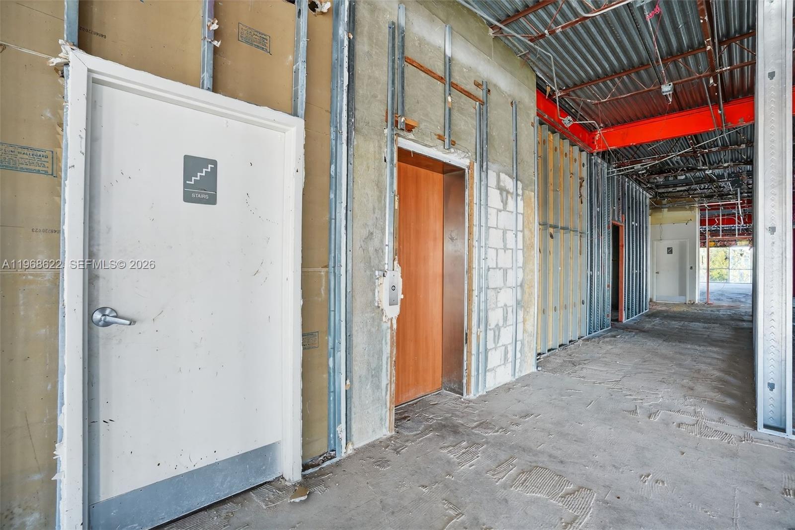   /   кв.футов $ 2026-02-19 0 Фото