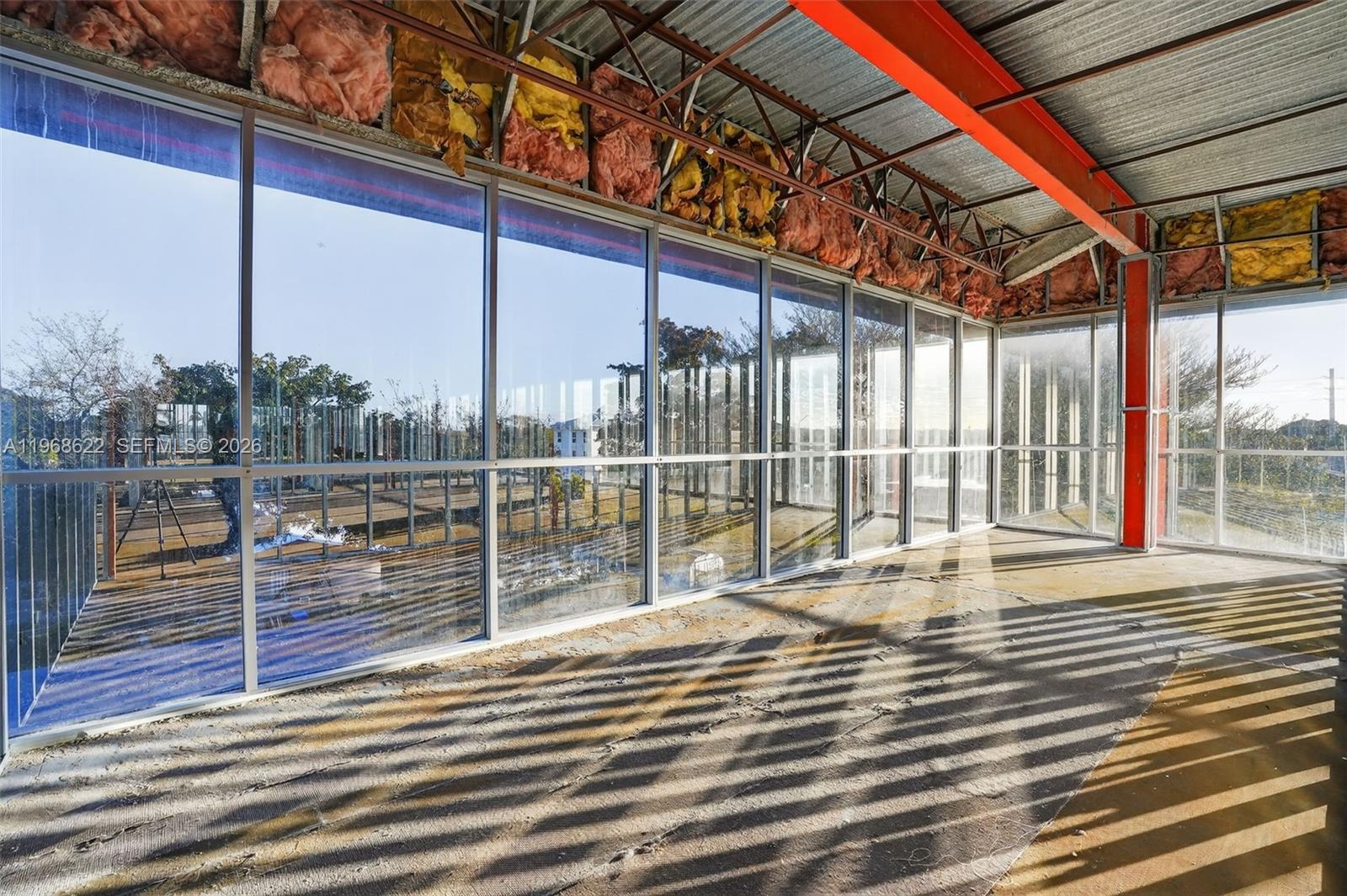   /   кв.футов $ 2026-02-19 0 Фото