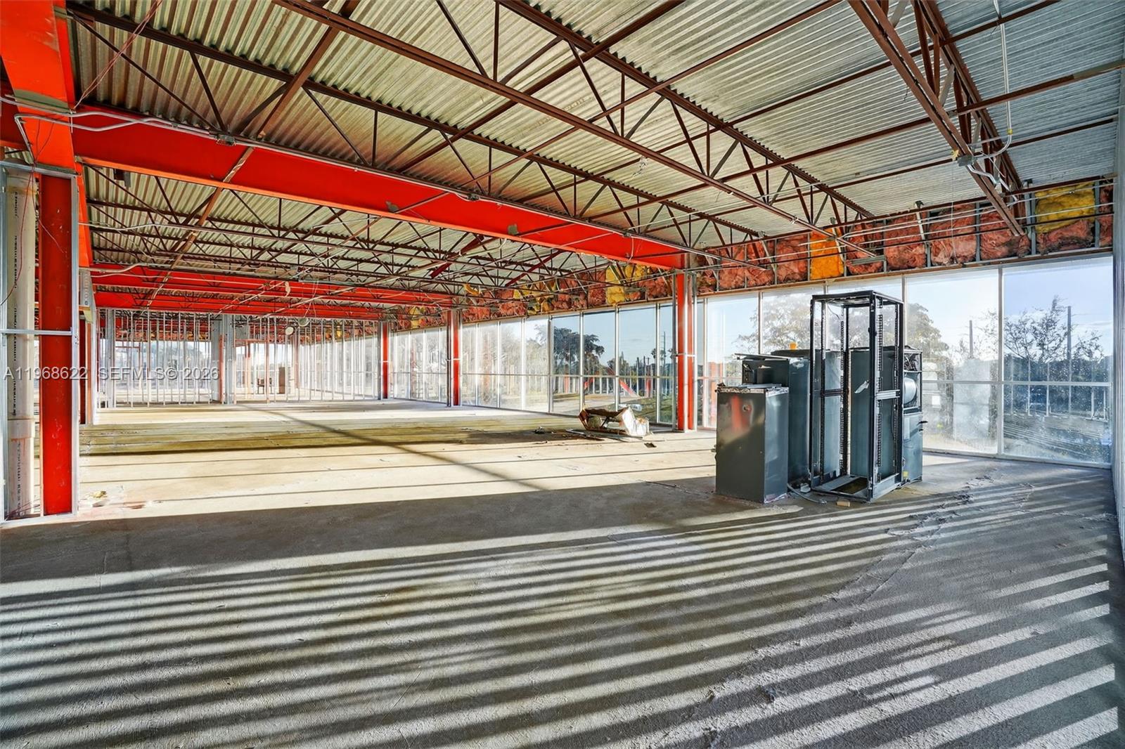   /   кв.футов $ 2026-02-19 0 Фото