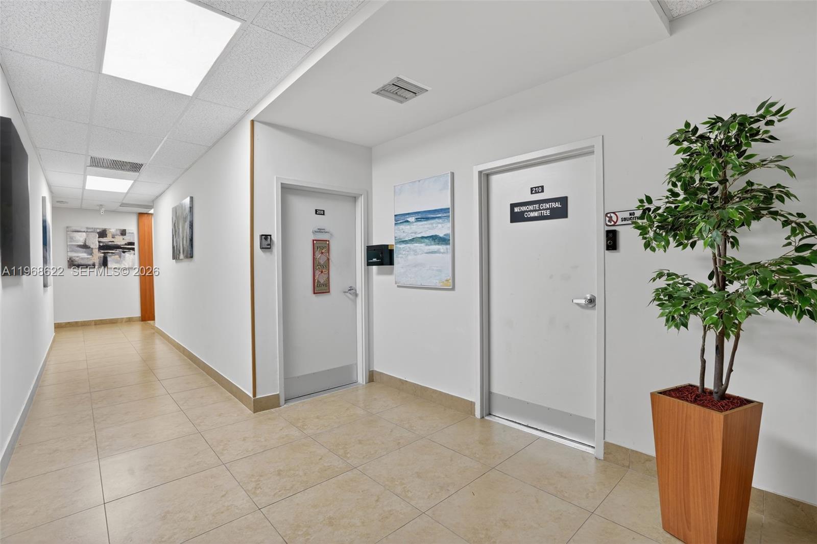   /   кв.футов $ 2026-02-19 0 Фото