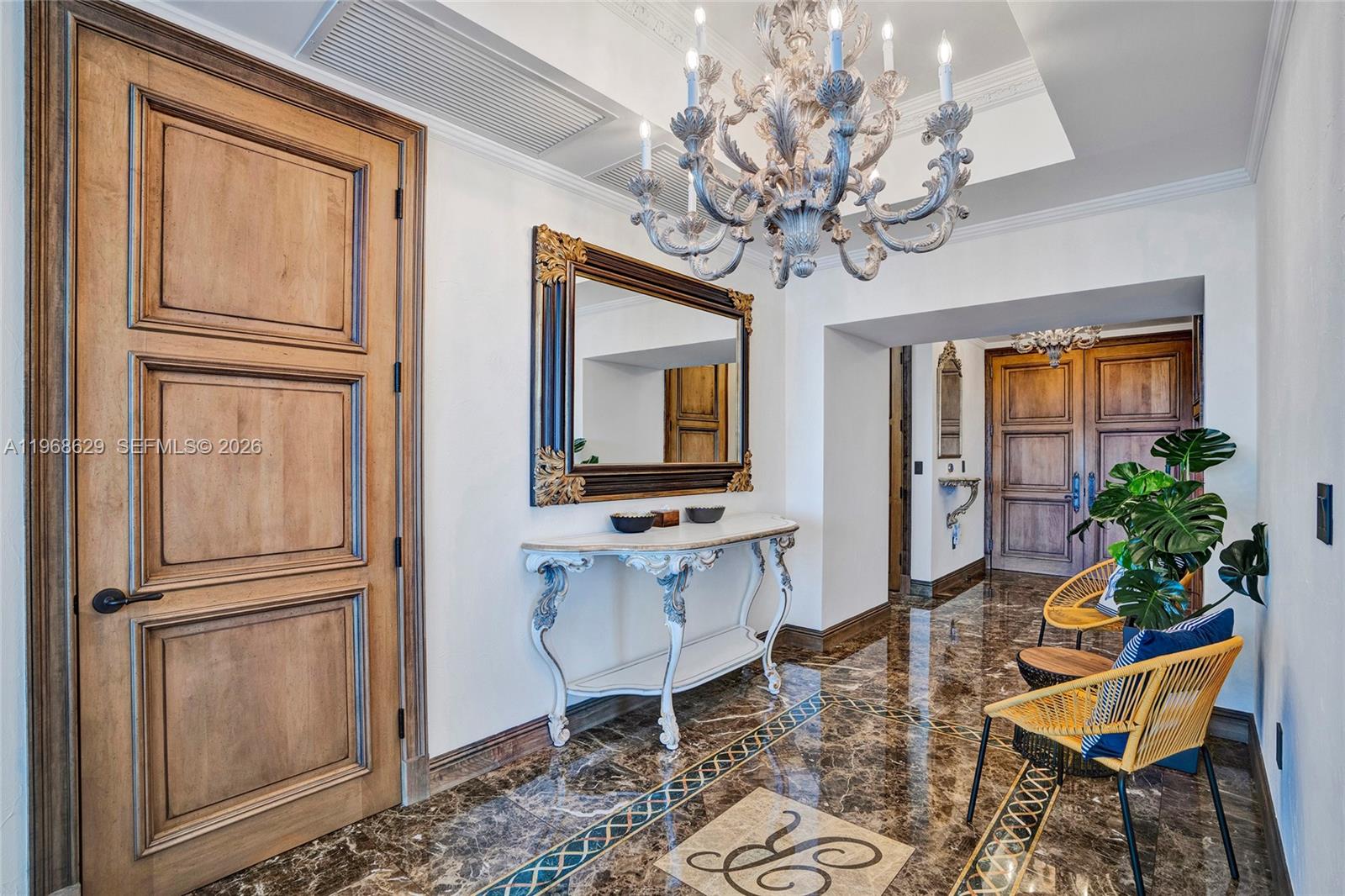 701 3 / 4 2768 кв.футов $ 2026-02-19 0 Фото