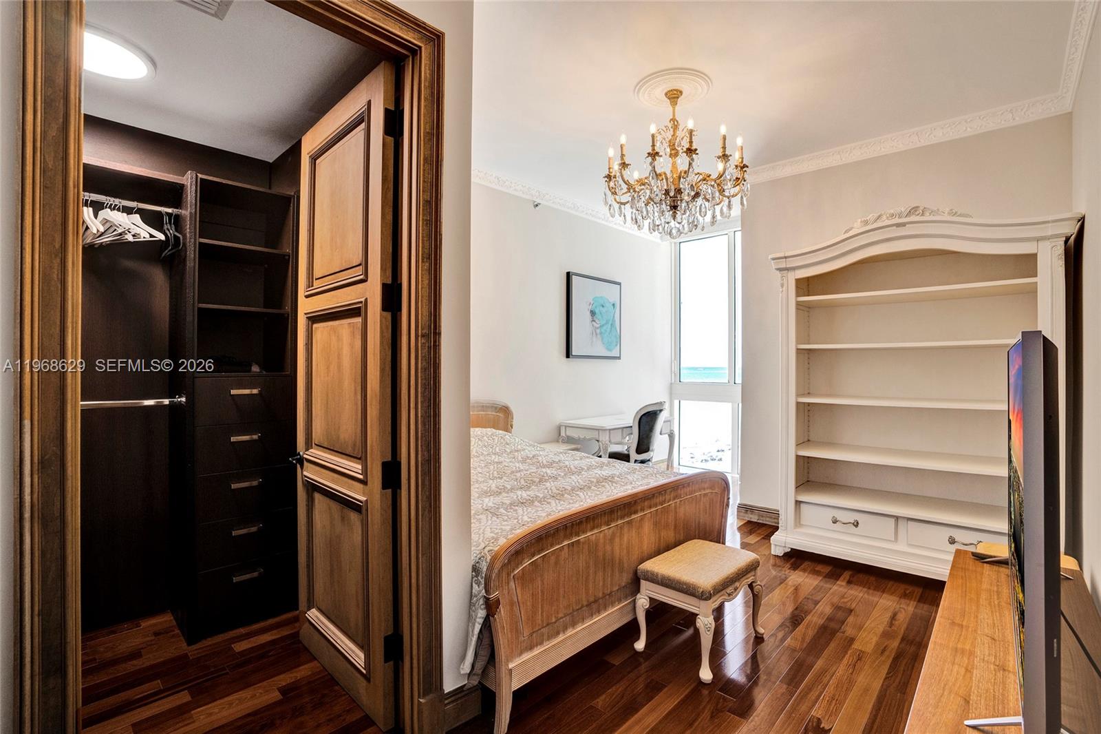 701 3 / 4 2768 кв.футов $ 2026-02-19 0 Фото