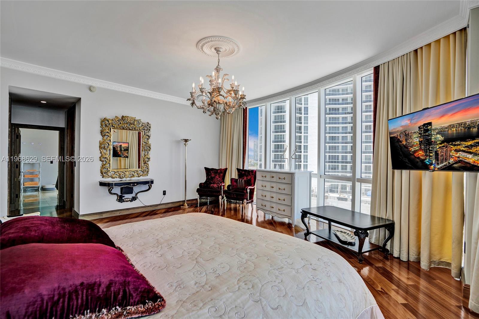 701 3 / 4 2768 кв.футов $ 2026-02-19 0 Фото