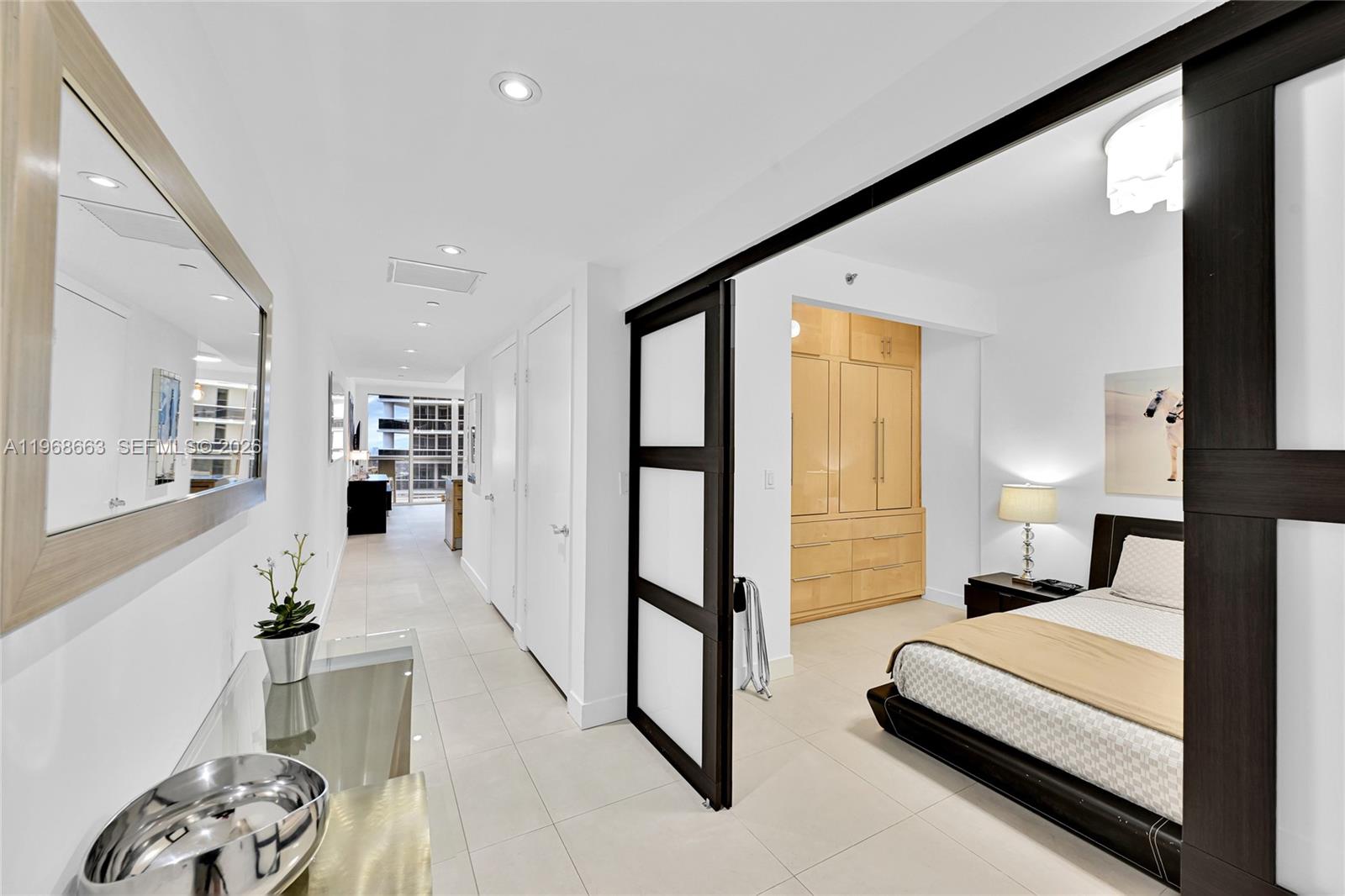 4005 1 / 1 811 sq. ft. $ 2026-04-20 0 foto