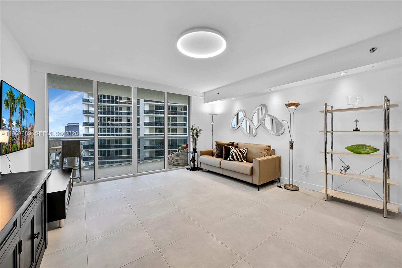 4005 1 / 1 811 sq. ft. $ 2026-04-20 0 foto