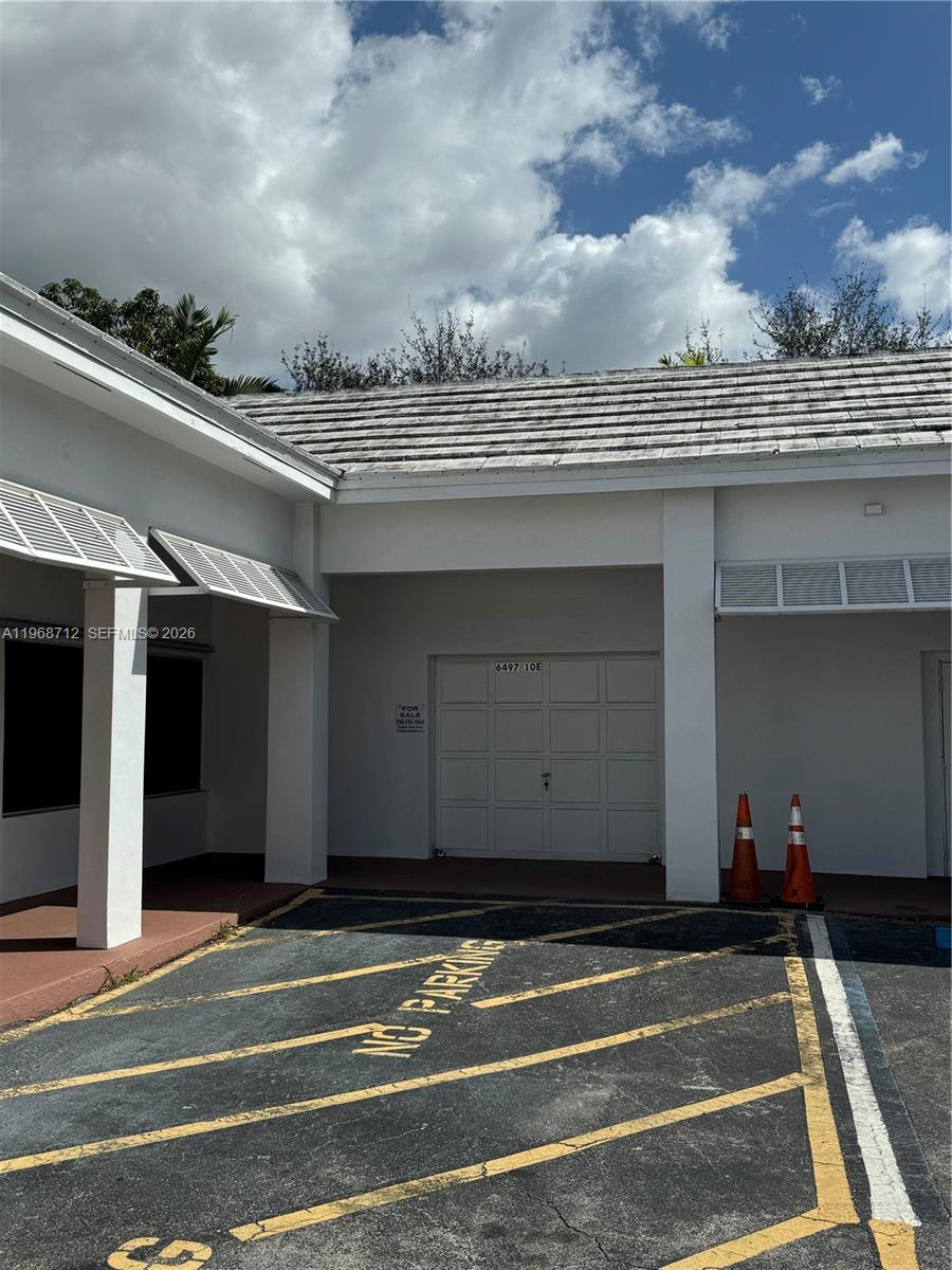 10-E  /   sq. ft. $ 2026-02-19 0 foto