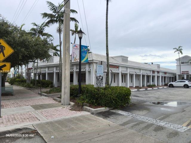 10-E  /   sq. ft. $ 2026-02-19 0 foto