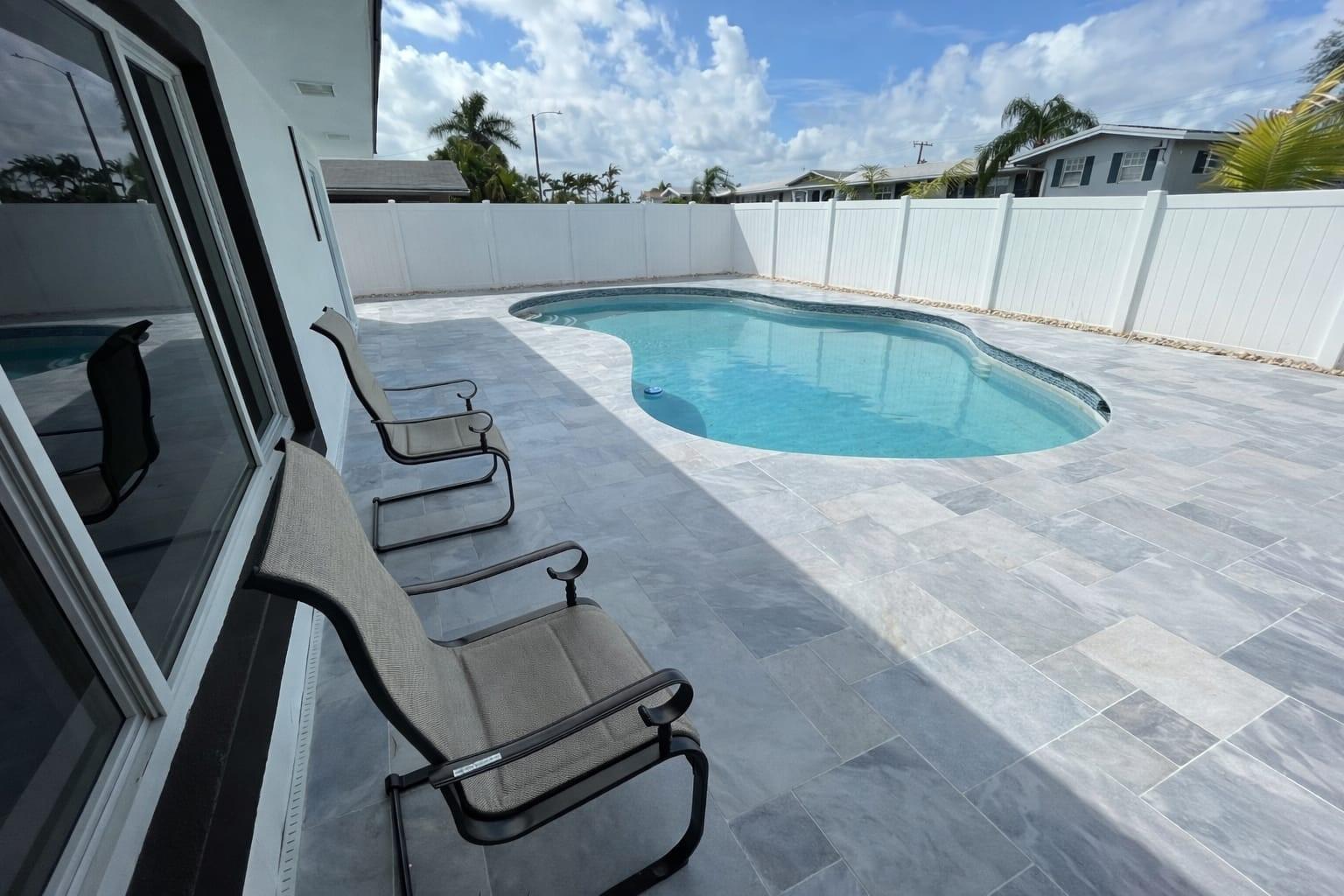 Ver detalles / 0 3100 sq. ft. $ 2026-06-21 0 foto