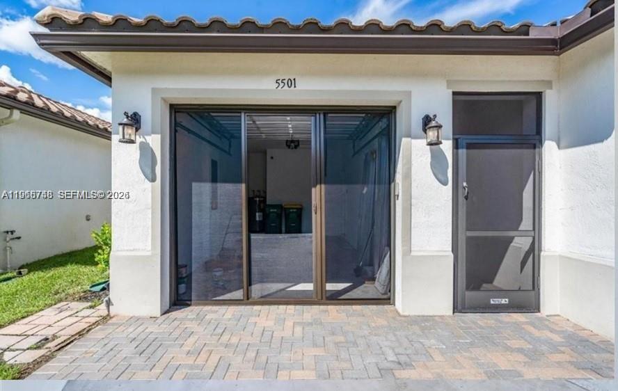 Ver detalles 5501 3 / 2 1602 sq. ft. $ 2026-04-17 0 foto