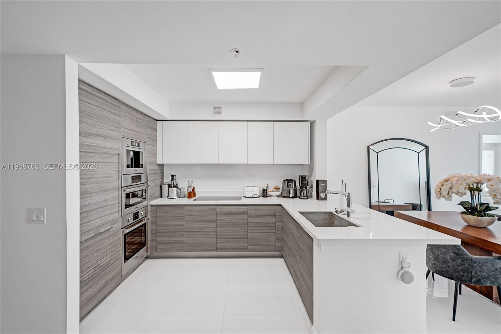 See details 4-1104 2 / 3 1541 sq. ft. $ 2026-02-19 0 Photo