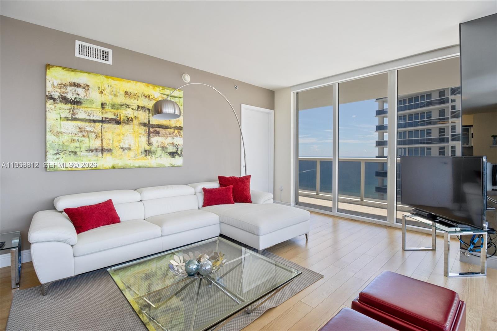 3906 2 / 2 1458 sq. ft. $ 2026-02-19 0 foto