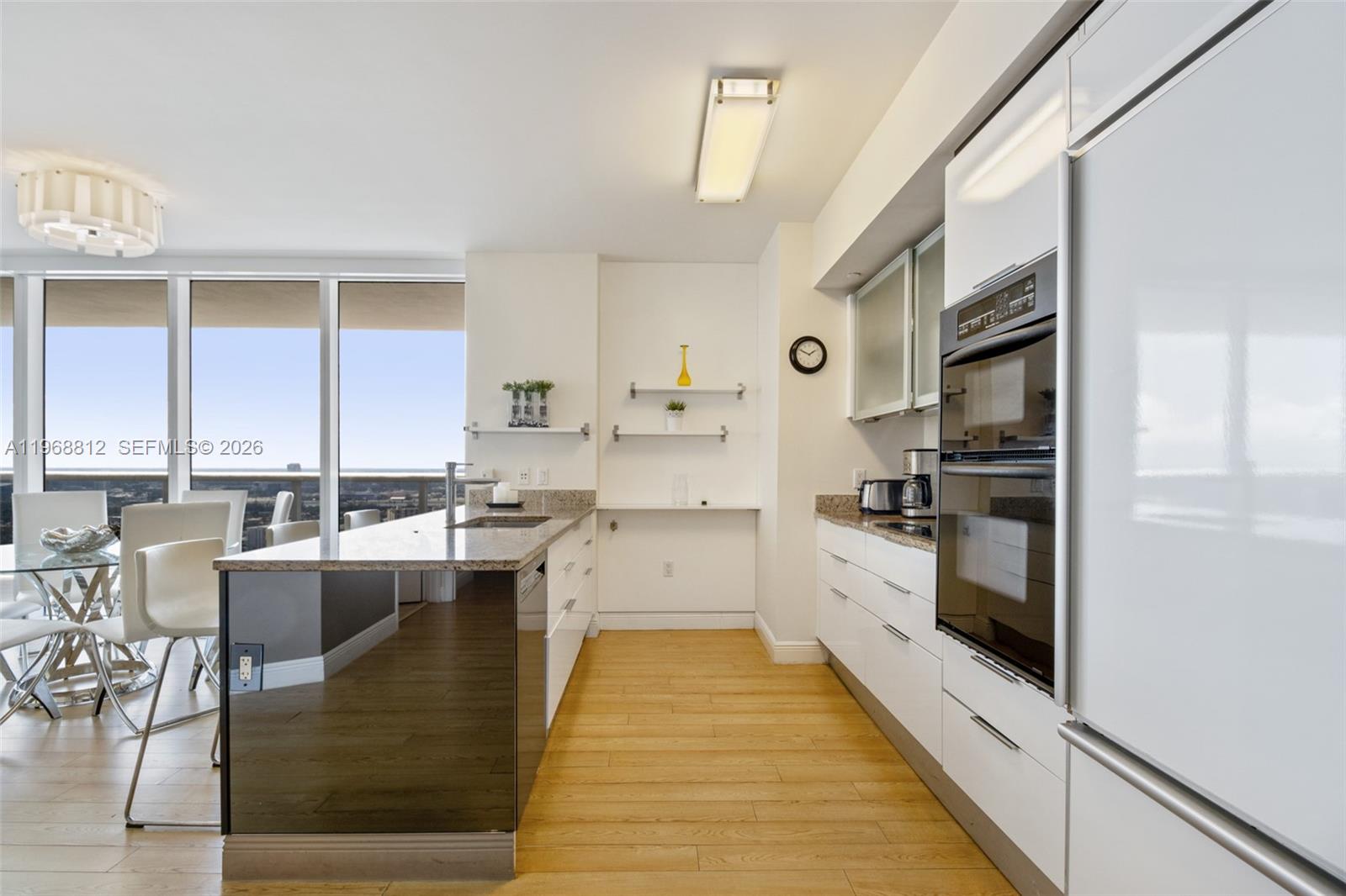 3906 2 / 2 1458 sq. ft. $ 2026-02-19 0 foto