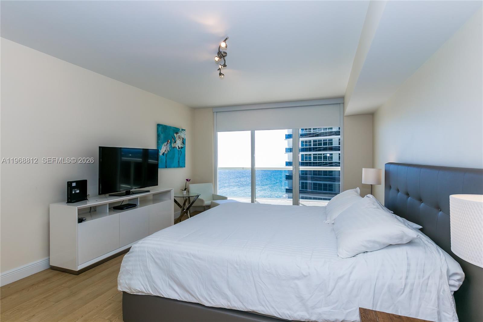 3906 2 / 2 1458 sq. ft. $ 2026-02-19 0 foto