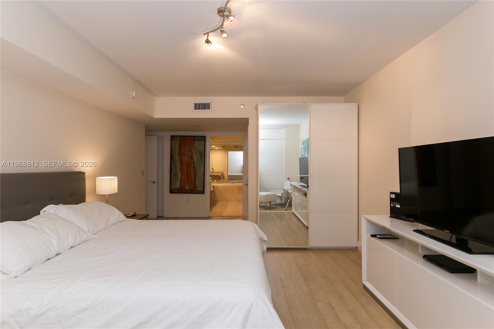 3906 2 / 2 1458 sq. ft. $ 2026-02-19 0 foto