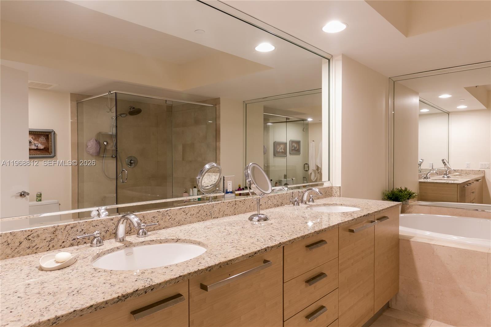 3906 2 / 2 1458 sq. ft. $ 2026-02-19 0 foto