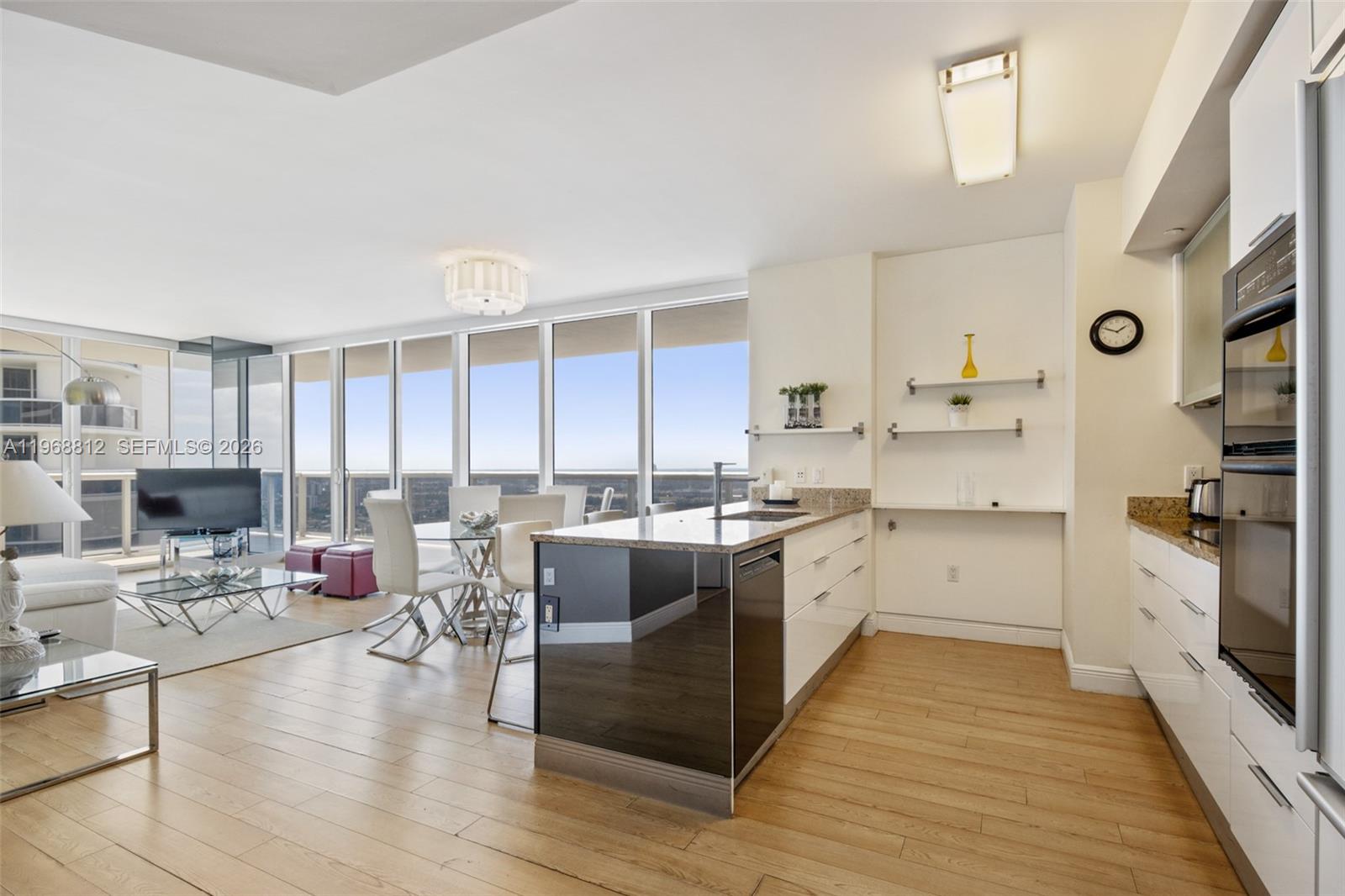 3906 2 / 2 1458 sq. ft. $ 2026-02-19 0 foto
