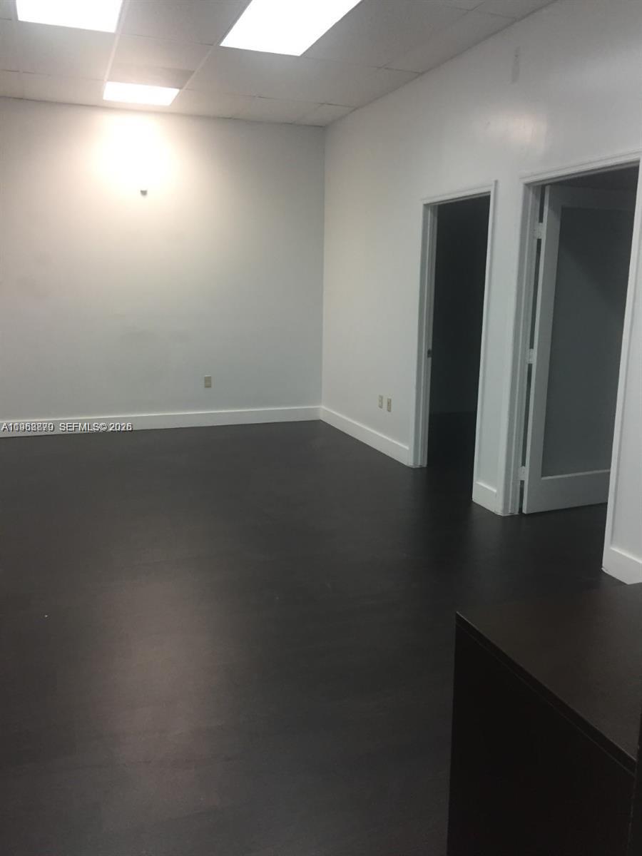 105  /   кв.футов $ 2026-02-19 0 Фото