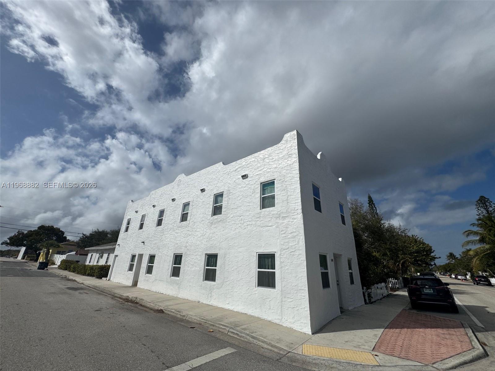   /  3305 sq. ft. $ 2026-02-19 0 foto