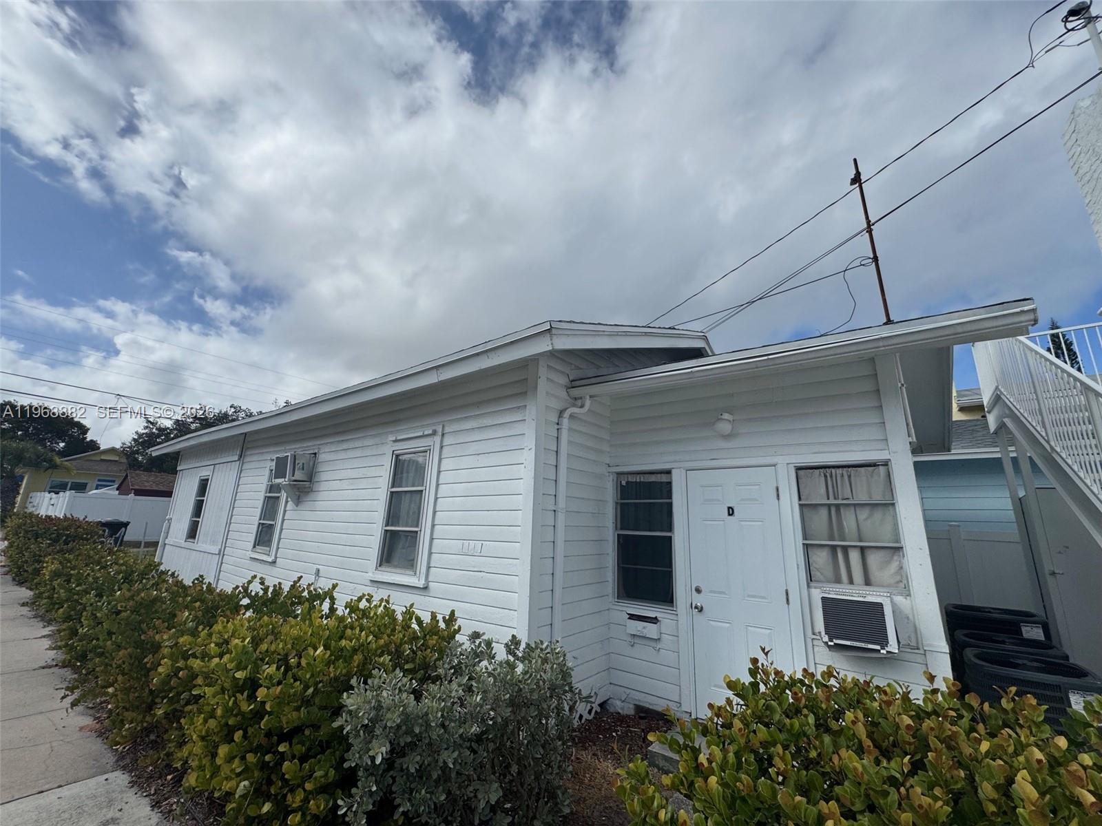   /  3305 sq. ft. $ 2026-02-19 0 foto