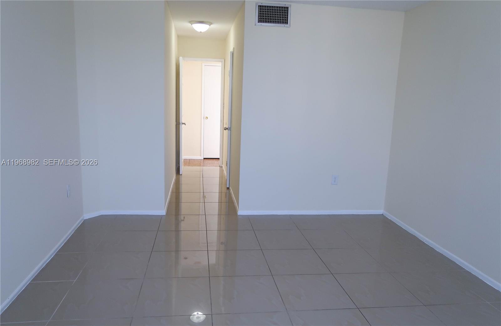 See details 416-1 1 / 1 909 sq. ft. $ 2026-02-20 0 Photo