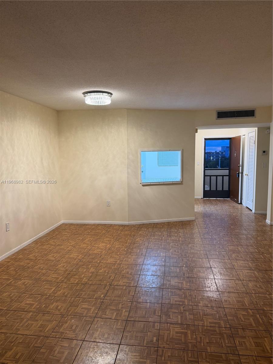 416-1 1 / 1 909 sq. ft. $ 2026-03-22 0 Photo